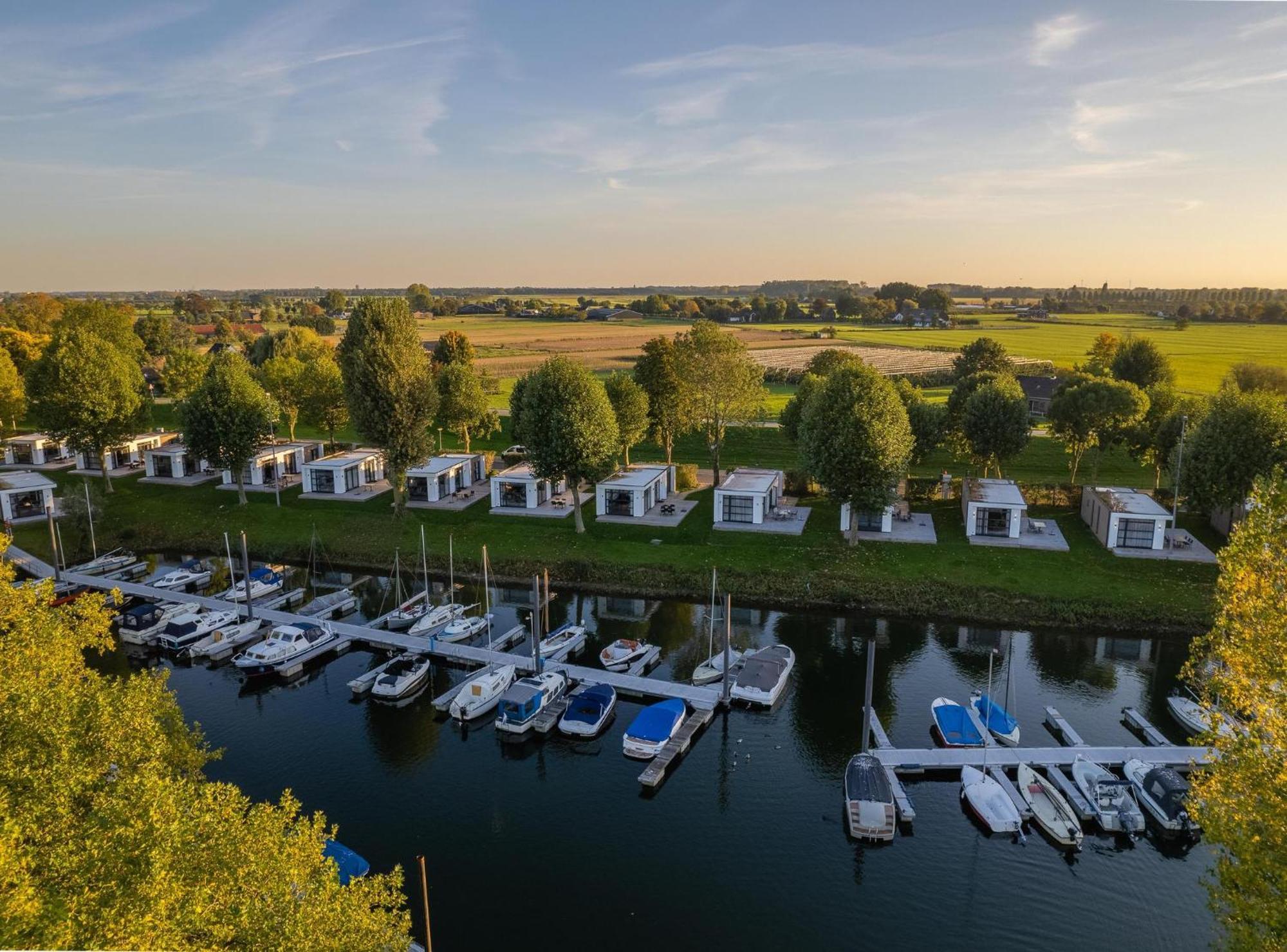Hotel Marinapark Bad Nederrijn Maurik Exterior foto